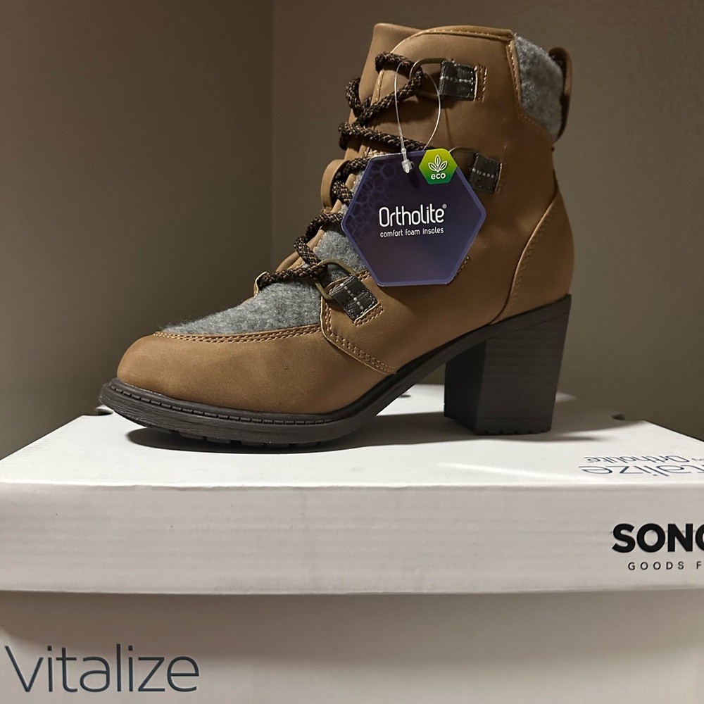 Sonoma Women's Brown and Gray Heeled Boots